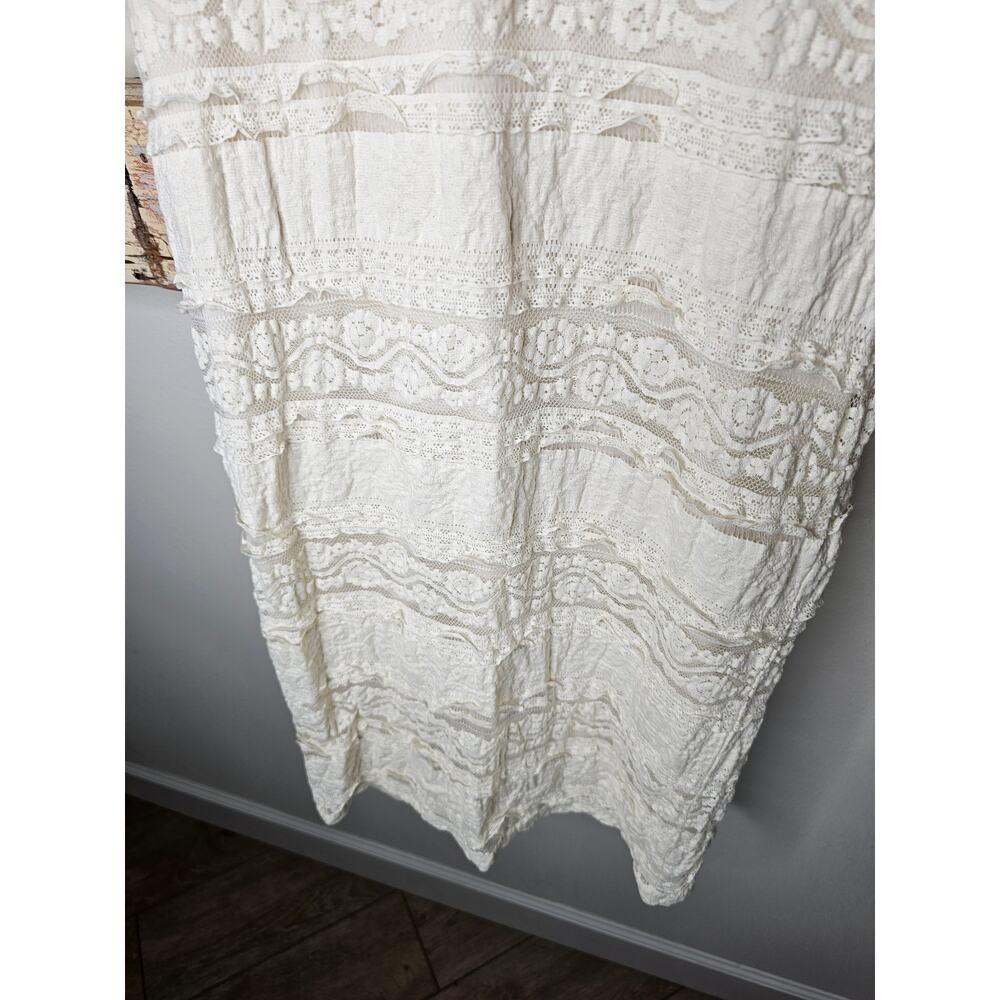 Bella Ella Ladies Cream Lace Knee Length Dress Size Medium - Picture 4 of 13